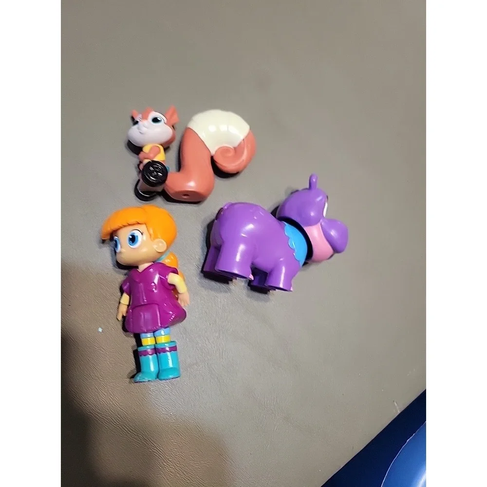 Vida the Vet replacement toys figures cake toppers